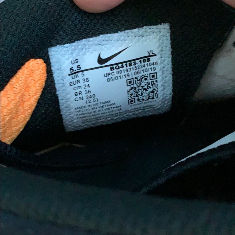 shoes - Picture 4 of 4